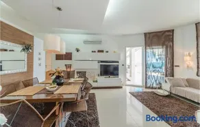 Four-Bedroom Holiday Home In Tkon - Image 3