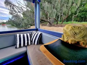 Liquid Spirit Noosaville houseboat " EXPERIENCE MORE " - Image 5