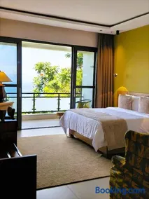RUBONA HILL Lodge - Image 1