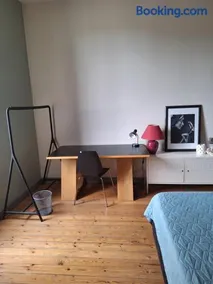 Chambre privée dans une maison ancienne - Image 2