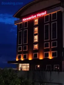 Newarise Hotel - Image 1