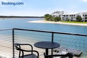 Driftwood 6 Private Beach Stay - Image 5