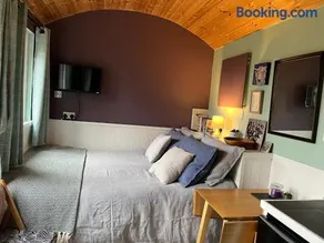 The Aultnamain Shepherds Hut - Image 2
