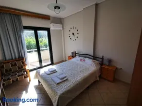 Studio Apartments Eirini - Image 2