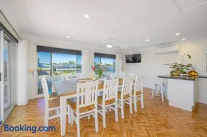 Otto House - family beach house with pool - Image 4