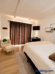 Private 1BR Apt, with Patio and Free Parking - Image 5