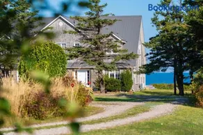 Blue Ocean Cove Beach House - Image 1