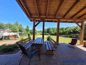Villa Grunwald - dom z działką 3000m2 na wyłączność, z dużym ogrodem, tarasem, grillem, hamakami, domkiem dla dzieci i boiskiem - Image 1