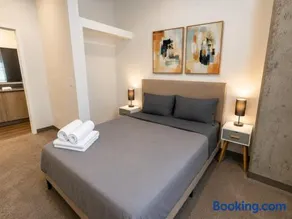 The Sterling Suite 2BR - Image 2