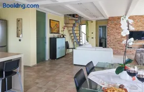 2 Bedroom Stunning Home In Imperia - Image 4