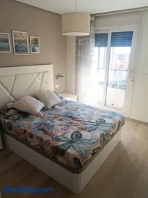 Apartamento Nuevo Mestalla Valencia - mínimo 10 noches - Image 2