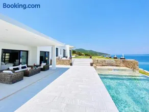 Villa prestige au bord de l'eau- Pietracorbara - Image 2