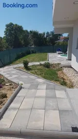 Savršen odmor u grijanom bazenu Ville Ivone - Image 3