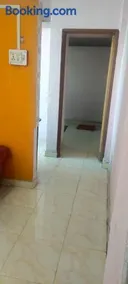 Radhesham bhakt niwas - Image 1