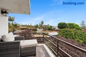 New Cozy Leucadia Beach House with parking - Image 2