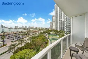 Sunny Isles Junior Suite Pool And Gym - Image 1