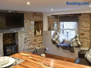 secret cottage - Image 5
