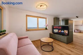 SKYLINE Chalet - Two-Level Penthouse with Private Whirlpool - Image 1