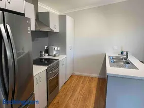 Modern spacious apartment, Airconditioned, WIFI & coffee machine - Image 3