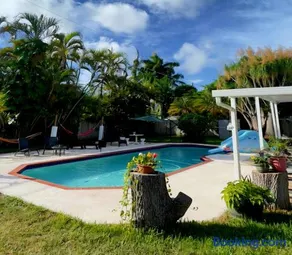 Heated Pool Private Duplex House, BBQ, Parking, WiFi - Image 4