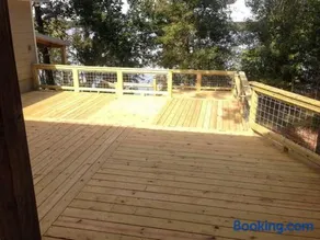 Bay Dreamer Custom Lakefront House, Boathouse and - Image 1