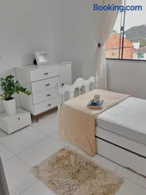 Sobrado e Conforto, Moderno, Wi-Fi 600Mega, 10 min Vila Germânica, Rota Pomerode - Image 3
