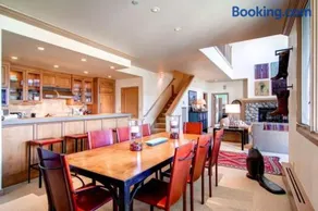 Highlands Slopeside 505 by East West Hospitality - Image 1