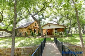 Lake LBJ 4BR Home w/ Boat Deck, Huge Yard - Image 1