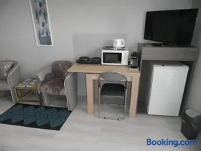 Grande chambre à louer - Image 1