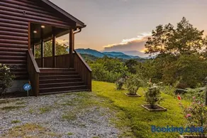 Premium Luxury cabin with beautiful mountain views - Image 2
