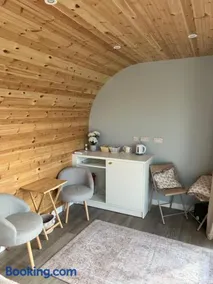 The Cabin - Image 4