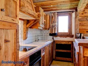 Appartement charmant à Courchevel 1650, parking inclus - Image 2