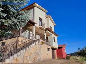 Vivienda de Uso Turístico en entorno maravilloso - Image 1