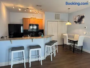 Beautiful Resort Condo Panama City Beach King Bed - Image 3