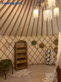 Vakantiewoning in monumentale boerderij met yurt - Image 3