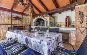 Two-Bedroom Holiday Home In Medulin - Image 3