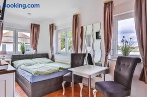 Kleines Apartment mit traumhaftem Seeblick, Ferienpark Seedorf Zeesenhaus Nr 4 - Image 2