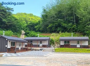 Yeongwol Taehwasan Village Experience Pension - Image 3