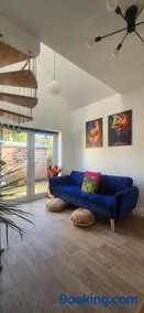 The Little Loft Hideaway, Coastal Retreat - Image 4