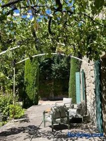 Provençal house with swimming pool and large garden - Image 2
