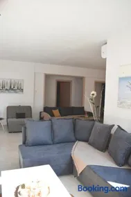 Papachristos Villa - Image 4