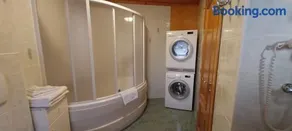 Vilă cu Jacuzzi & Salină, Bușteni - Image 3