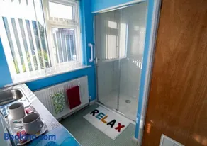 Broadstairs, Bays & Golf - Sleeps 2 - Image 3