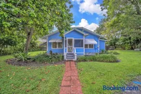 Blue Reverie - Downtown Cottage - Image 1