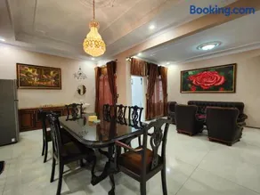 De Hanami Homestay Setrayasa - Image 4