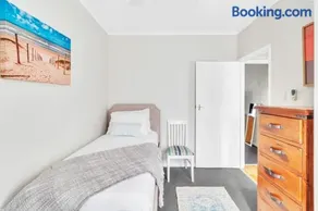 Semaphore's Seaside Retreat - Image 2