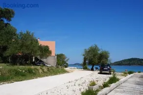Ina by the sea Apartment - Image 1