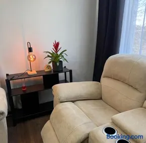 Cozy Apartment near Botanical Garden - Image 1