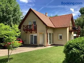 Szigliget Strand mellet levő, csendes, kényelmes ház - Image 1