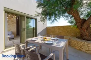 Zefyros Apartments and House - Image 3